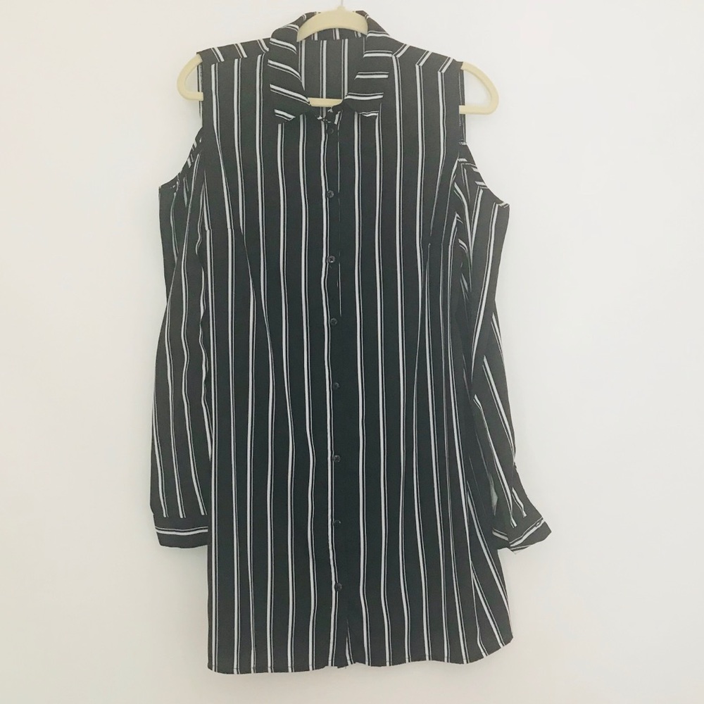 Cold shoulder button shirt